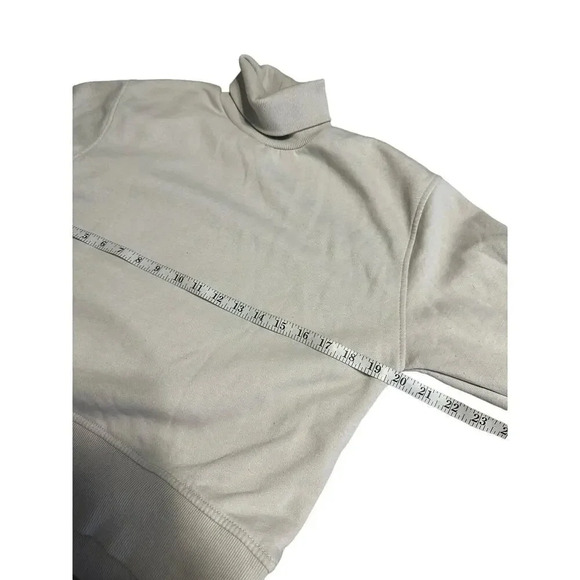 Zara Turtleneck Cropped Sweatshirt Pullover Size Small Cream Trendy Fall Neutral - Picture 4 of 5